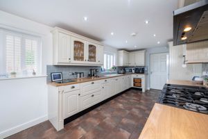 Family Dining Kitchen- click for photo gallery
